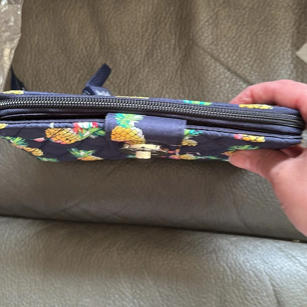 Vera Bradley toucan party RFID Turnlock wallet - Picture 9 of 10
